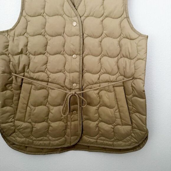 MADEWELL | Quilted Oversized Vest Puffer Tan Tie Waist Snap Close | Size Medium - Picture 6 of 9